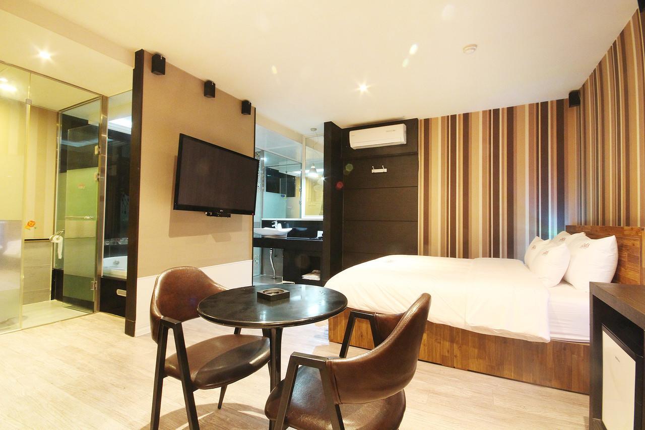 Hotel Zara Чханвон Экстерьер фото