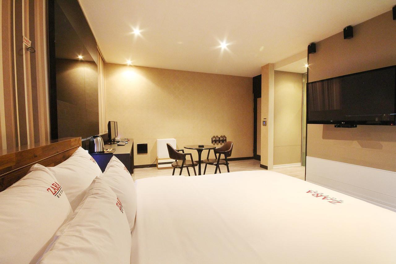 Hotel Zara Чханвон Экстерьер фото