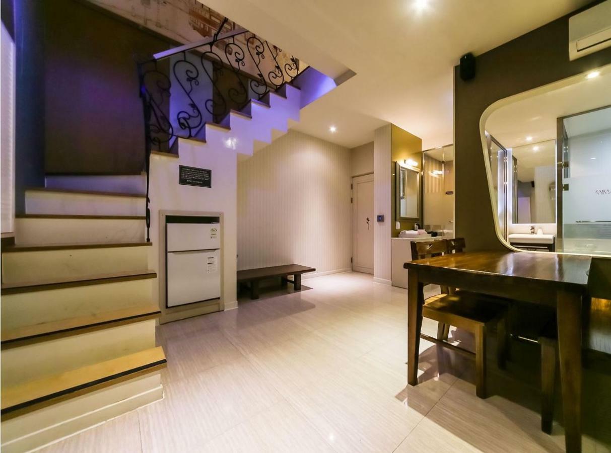 Hotel Zara Чханвон Экстерьер фото