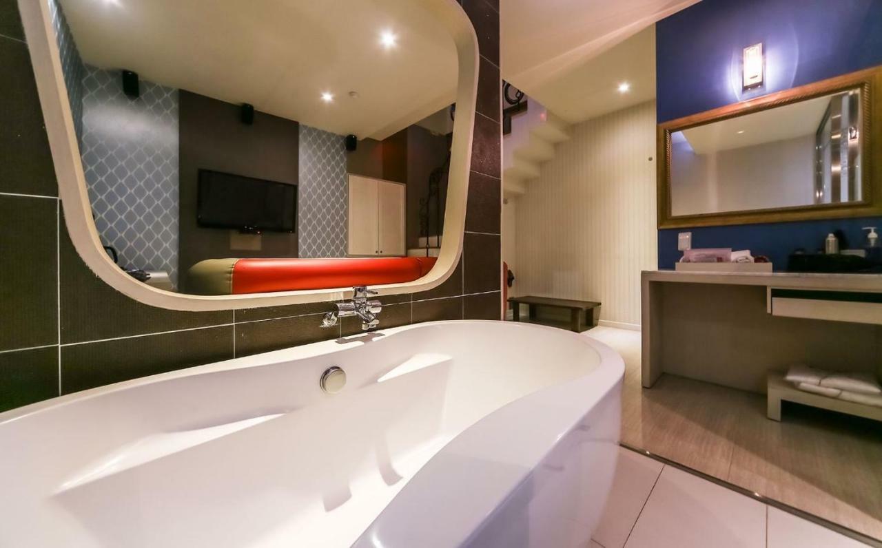Hotel Zara Чханвон Экстерьер фото