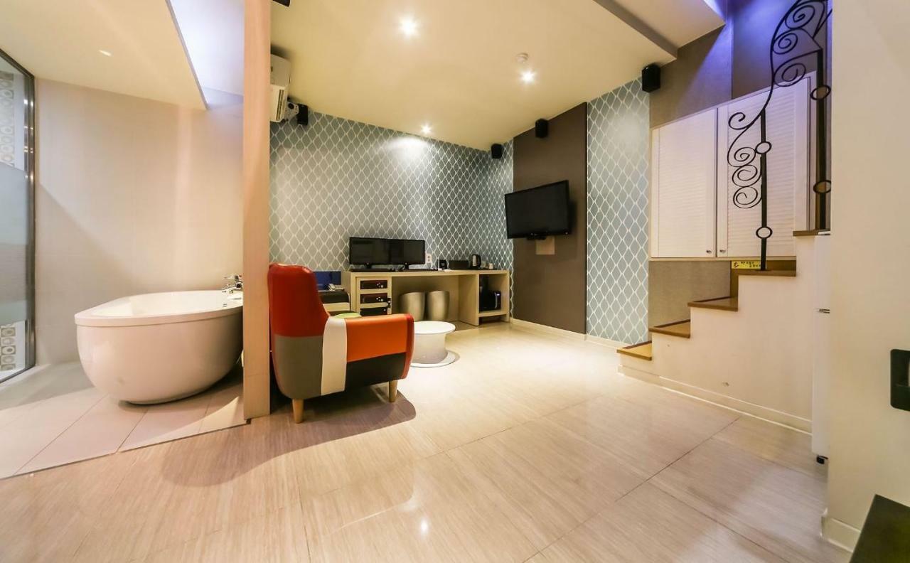 Hotel Zara Чханвон Экстерьер фото