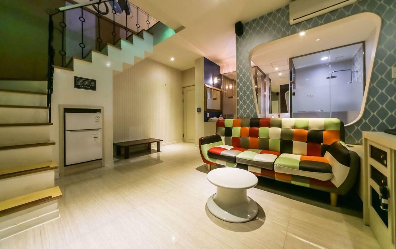 Hotel Zara Чханвон Экстерьер фото