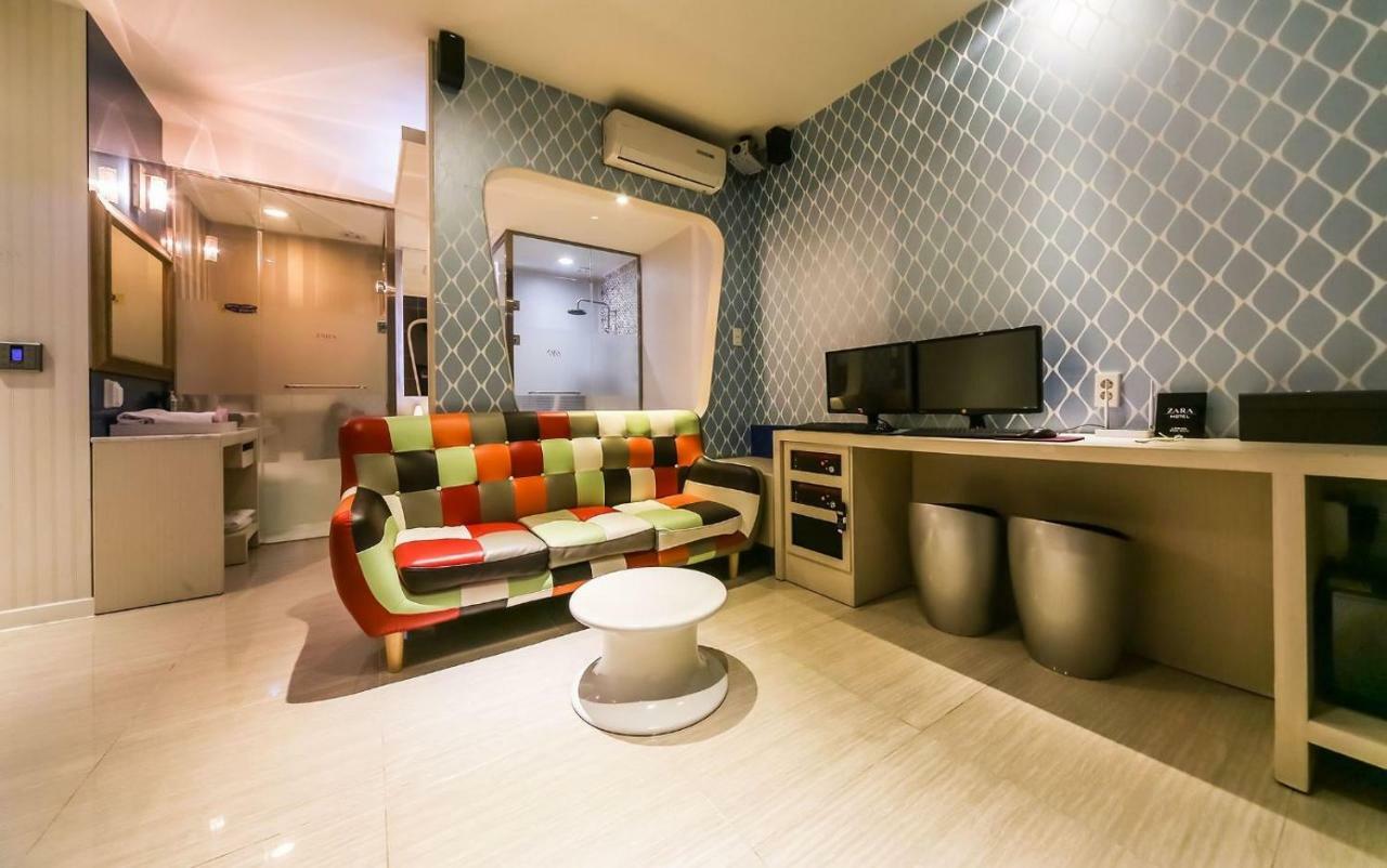 Hotel Zara Чханвон Экстерьер фото